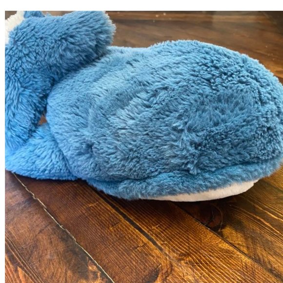 Jellycat 14" Wilbur Whale RETIRED PLUSHIE - Picture 1 of 3